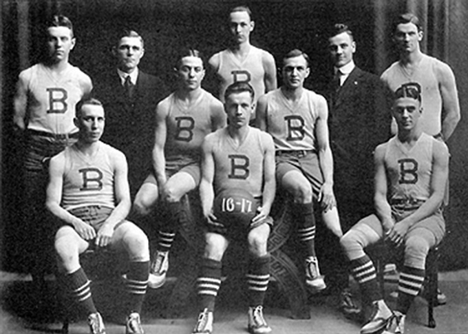 1916-1917 Buffalo Bulls Basketball team photo.