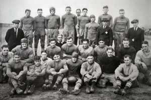1921 Buffalo Football team photo.